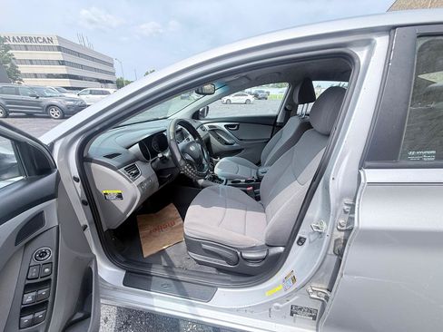 Used 2016 Hyundai Elantra SE FWD image 10