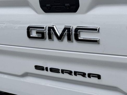 New 2026 GMC Sierra 1500 Elevation w/ LPO, Elevation Black Package RWD image 28