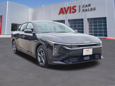 Used 2025 Kia K4 FWD image 3