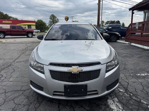 Used 2012 Chevrolet Cruze LS image 2