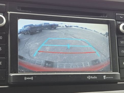 Used 2018 Toyota Tacoma SR5 AWD/4WD image 5