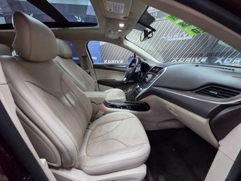 Used 2018 Lincoln MKC Reserve image 26