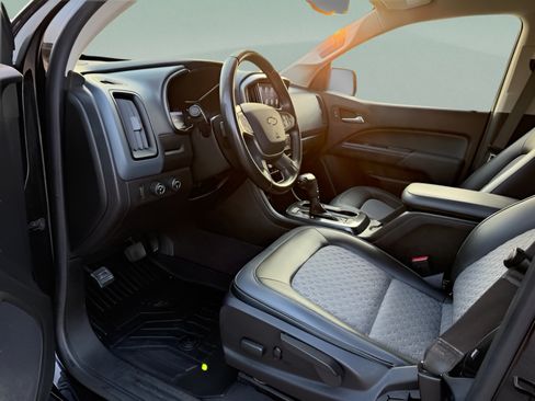 Used 2020 Chevrolet Colorado Z71 AWD/4WD image 10