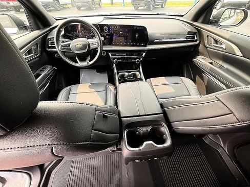 Used 2026 Chevrolet Traverse LT w/ LPO, Floor Liner Package AWD/4WD image 3