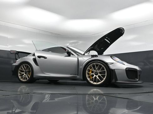 Used 2018 Porsche 911 GT2 RS RWD image 34