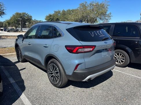 Used 2025 Ford Escape SE w/ PHEV Premium Package image 4