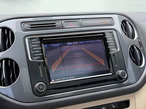Used 2016 Volkswagen Tiguan R-Line FWD image 42