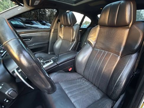 Used 2014 BMW M5 RWD image 23