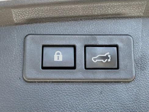 Used 2021 Subaru Outback Touring XT AWD/4WD image 33