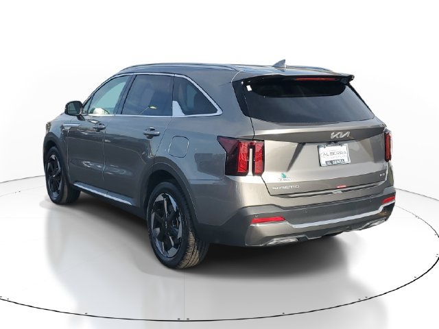 Certified 2026 Kia Sorento EX AWD/4WD image 3