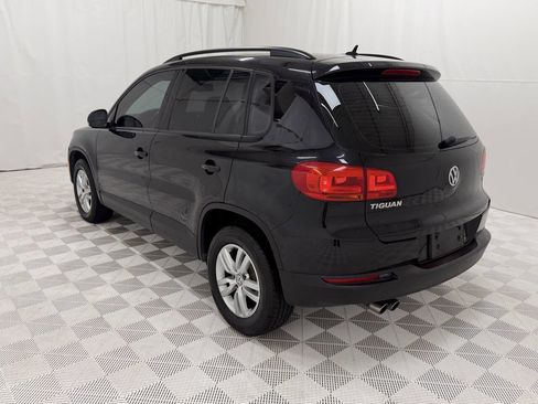 Used 2016 Volkswagen Tiguan S image 8