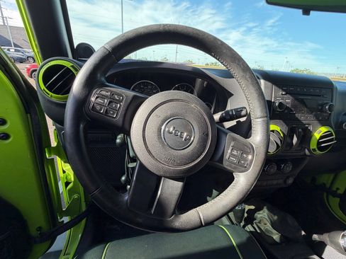 Used 2012 Jeep Wrangler Rubicon w/ PWR Convenience Group AWD/4WD image 11