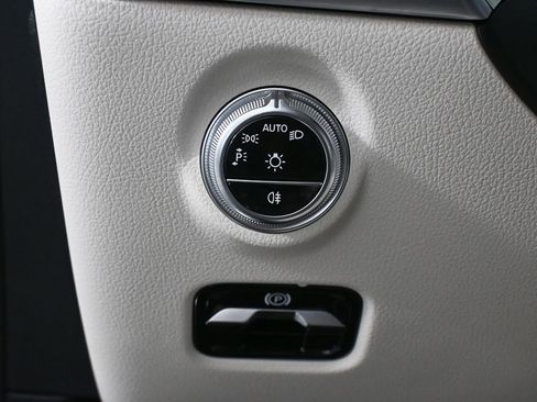 Certified 2024 Mercedes-Benz C 300 Sedan image 9