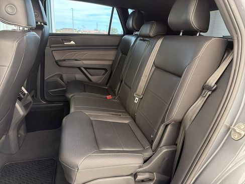 Used 2021 Volkswagen Atlas Cross Sport SE AWD/4WD image 15