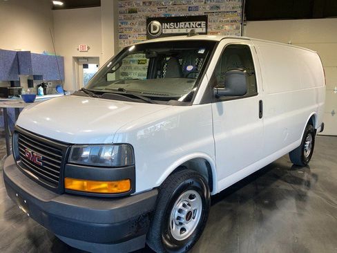 Used 2018 GMC Savana 3500 image 5