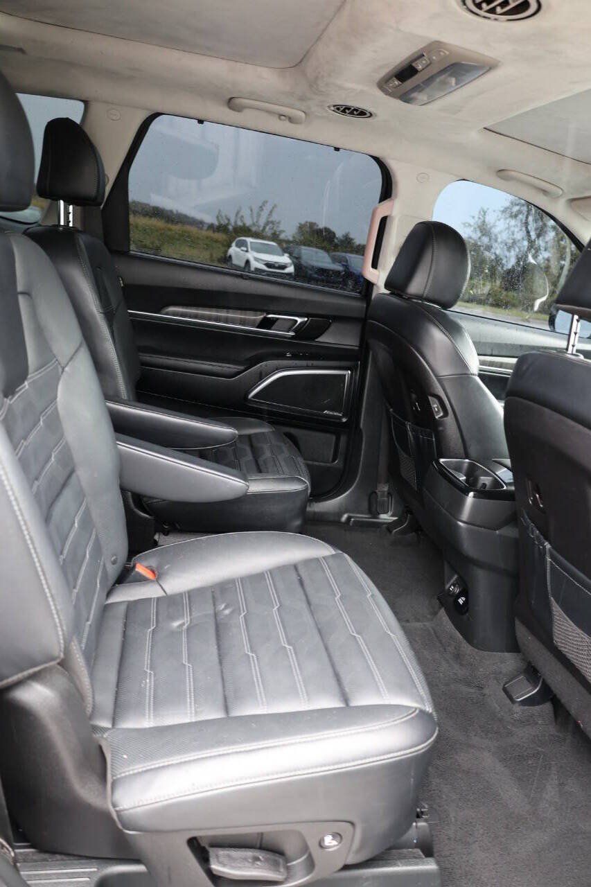 Used 2024 Kia Telluride SX Prestige AWD/4WD image 16