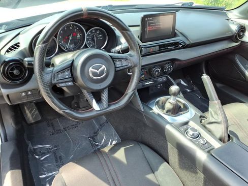 Used 2019 MAZDA MX-5 Miata Club w/ I-ACTIVSENSE Club Package RWD image 11