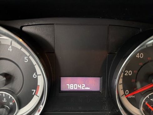 Used 2015 Dodge Grand Caravan SXT image 17