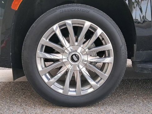 Used 2024 Cadillac Escalade Premium Luxury image 20