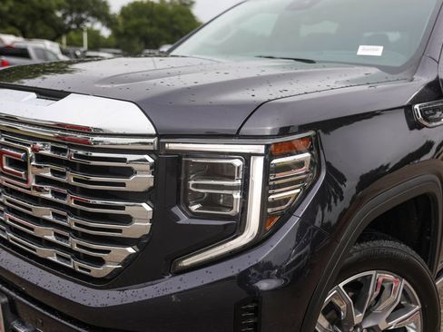 Used 2023 GMC Sierra 1500 Denali w/ Denali Reserve Package AWD/4WD image 3
