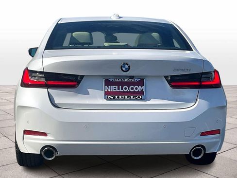Used 2025 BMW 330i Sedan w/ M Sport Package RWD image 7