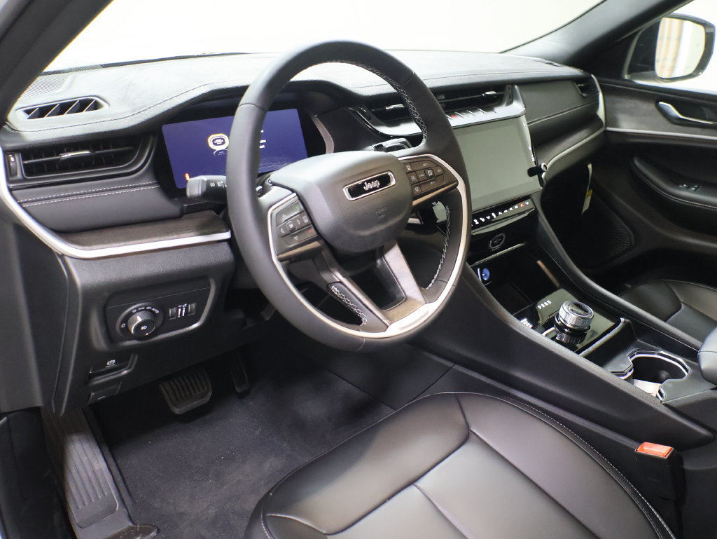 New 2027 Jeep Grand Cherokee Limited AWD/4WD image 19