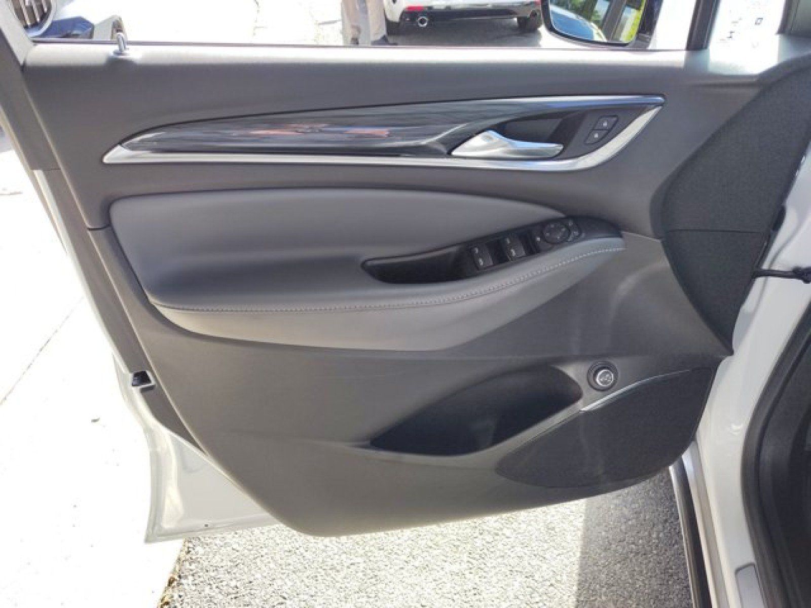Used 2023 Buick Enclave Essence FWD image 22