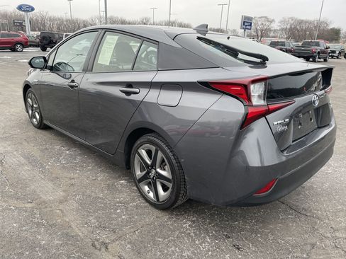 Used 2019 Toyota Prius XLE image 3