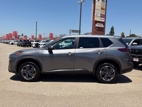 Used 2025 Nissan Rogue SV FWD image 39