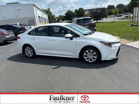 Certified 2025 Toyota Corolla LE FWD image 4