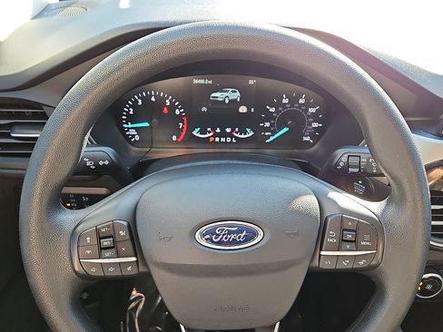 Used 2021 Ford Escape SE image 19