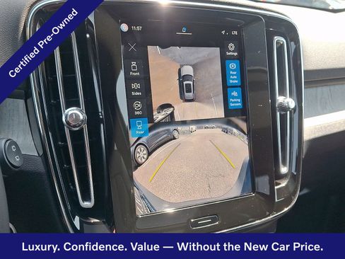 Certified 2024 Volvo XC40 B5 Plus w/ Protection Package Premier AWD/4WD image 19