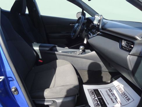 Used 2019 Toyota C-HR LE image 24