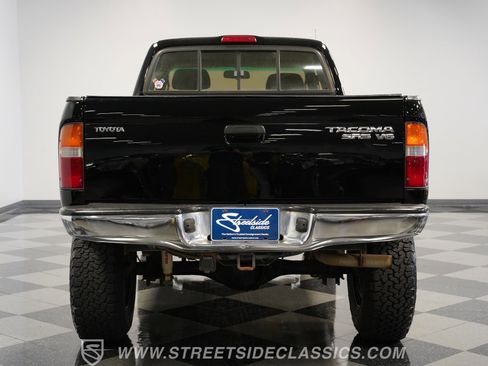Used 1998 Toyota Tacoma 4x4 w/ SR5 Package image 10