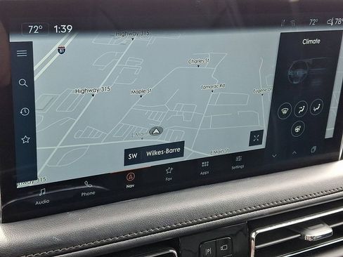 Used 2023 Lincoln Nautilus Reserve w/ Equipment Group 201A image 17