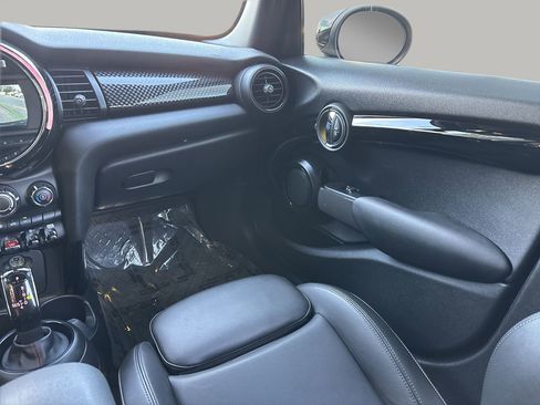 Used 2020 MINI Cooper S image 15
