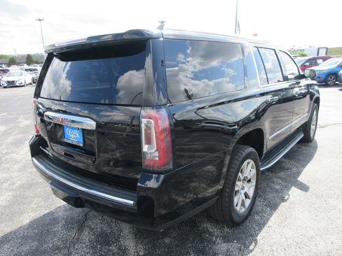 Used 2020 GMC Yukon XL Denali image 5