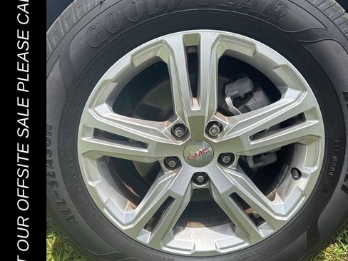 Used 2020 GMC Terrain SLE w/ Driver Convenience Package image 10