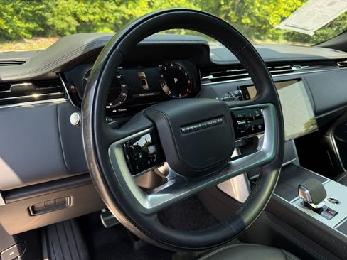 Used 2025 Land Rover Range Rover Long Wheelbase Autobiography AWD/4WD image 10