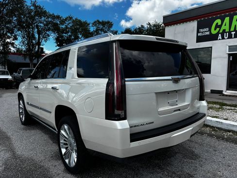Used 2015 Cadillac Escalade Platinum RWD image 9