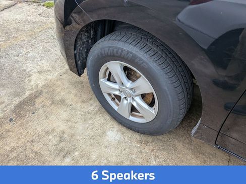 Used 2017 Nissan Quest SV image 6