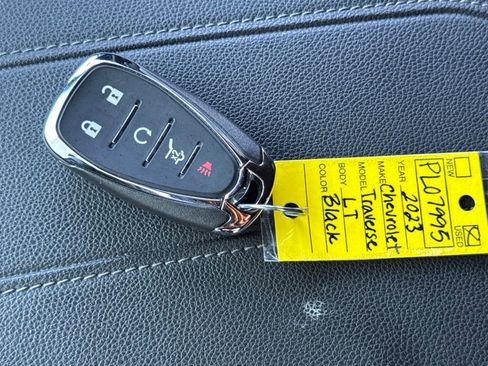 Used 2023 Chevrolet Traverse LT image 27