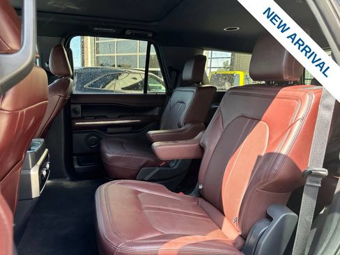 Used 2024 Ford Expedition Limited AWD/4WD image 15