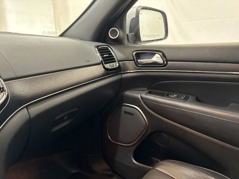 Used 2019 Jeep Grand Cherokee High Altitude AWD/4WD image 26