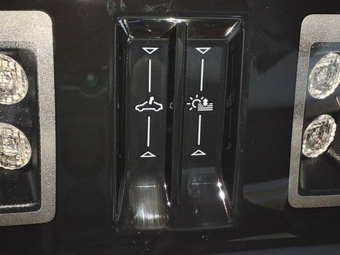 New 2026 Volkswagen Tiguan SE R-Line image 27