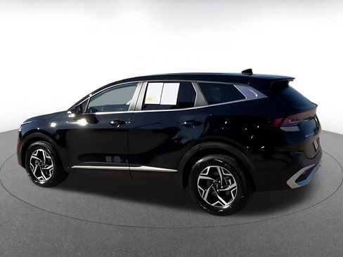 Used 2025 Kia Sportage LX image 10