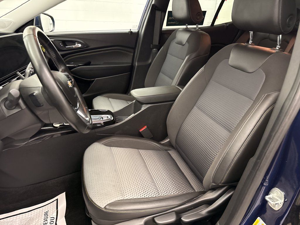 Certified 2024 Chevrolet Trax LT w/ Driver Confidence Package FWD image 12