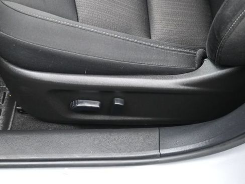Used 2024 Nissan Altima 2.5 SV FWD image 18