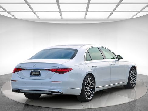 New 2024 Mercedes-Benz S 580 4MATIC Sedan image 4