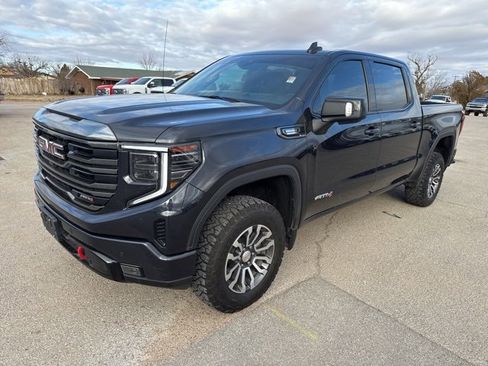 Used 2023 GMC Sierra 1500 AT4 w/ Technology Package image 3